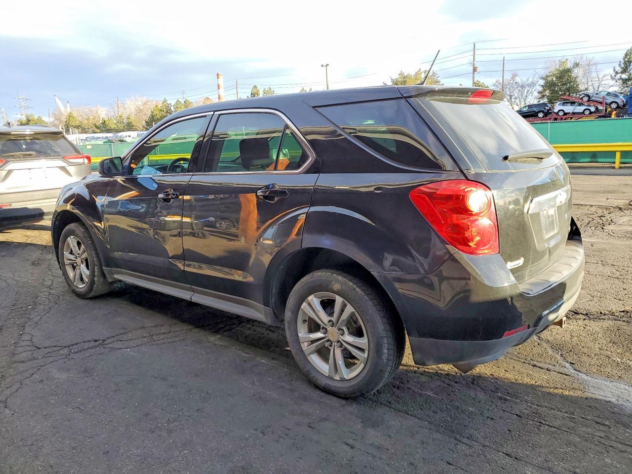 2014 Chevrolet Equinox Ls - Image 2