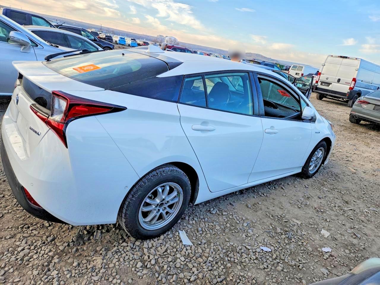 2021 Toyota Prius Special Edition - Фото 3