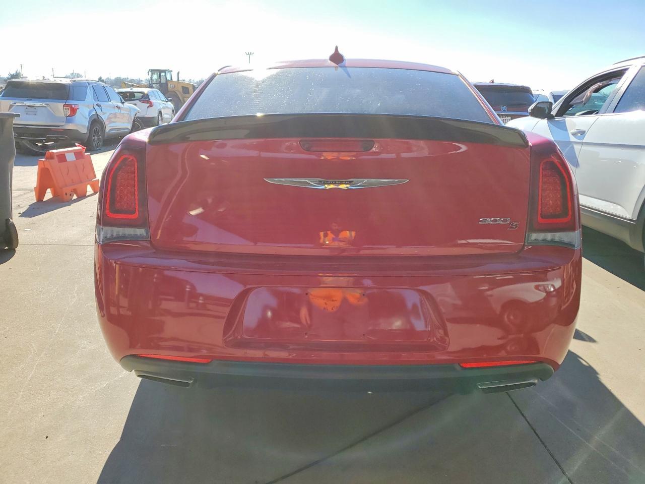 2016 Chrysler 300 S - Image 6