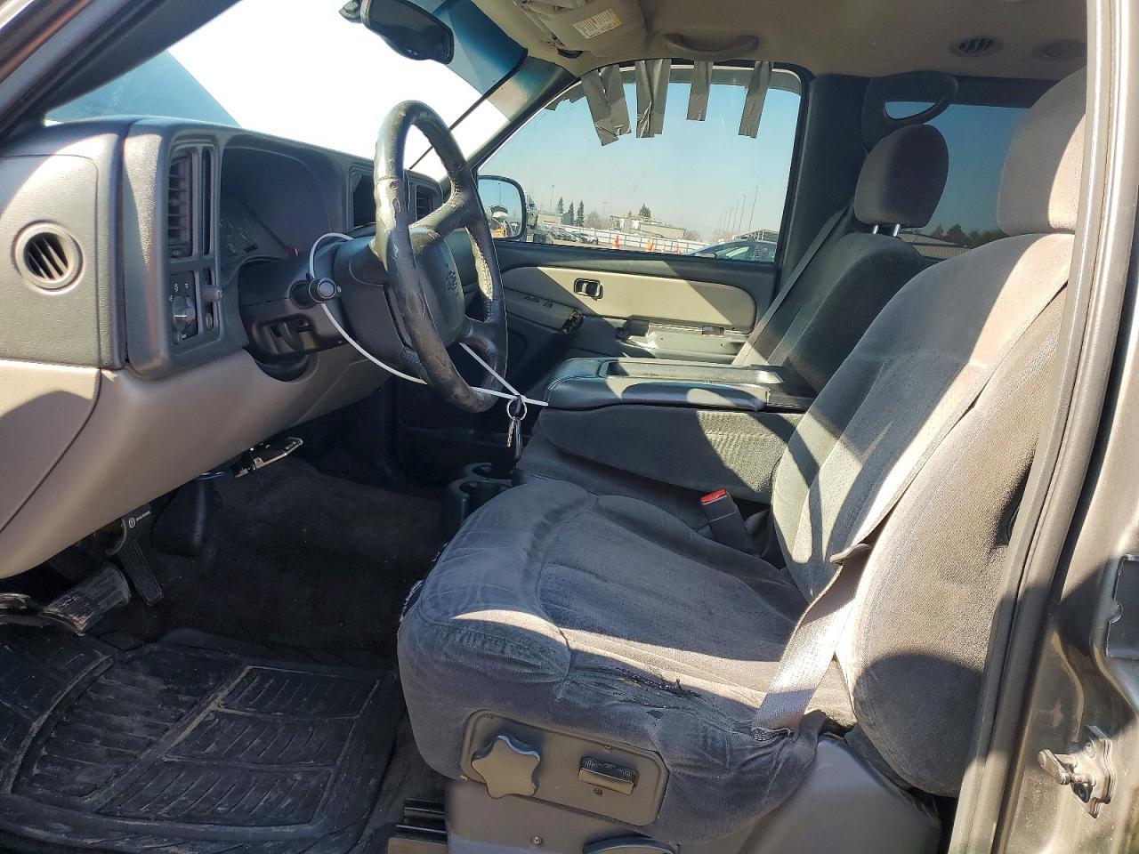 2002 Chevrolet Suburban C1500 - Image 7
