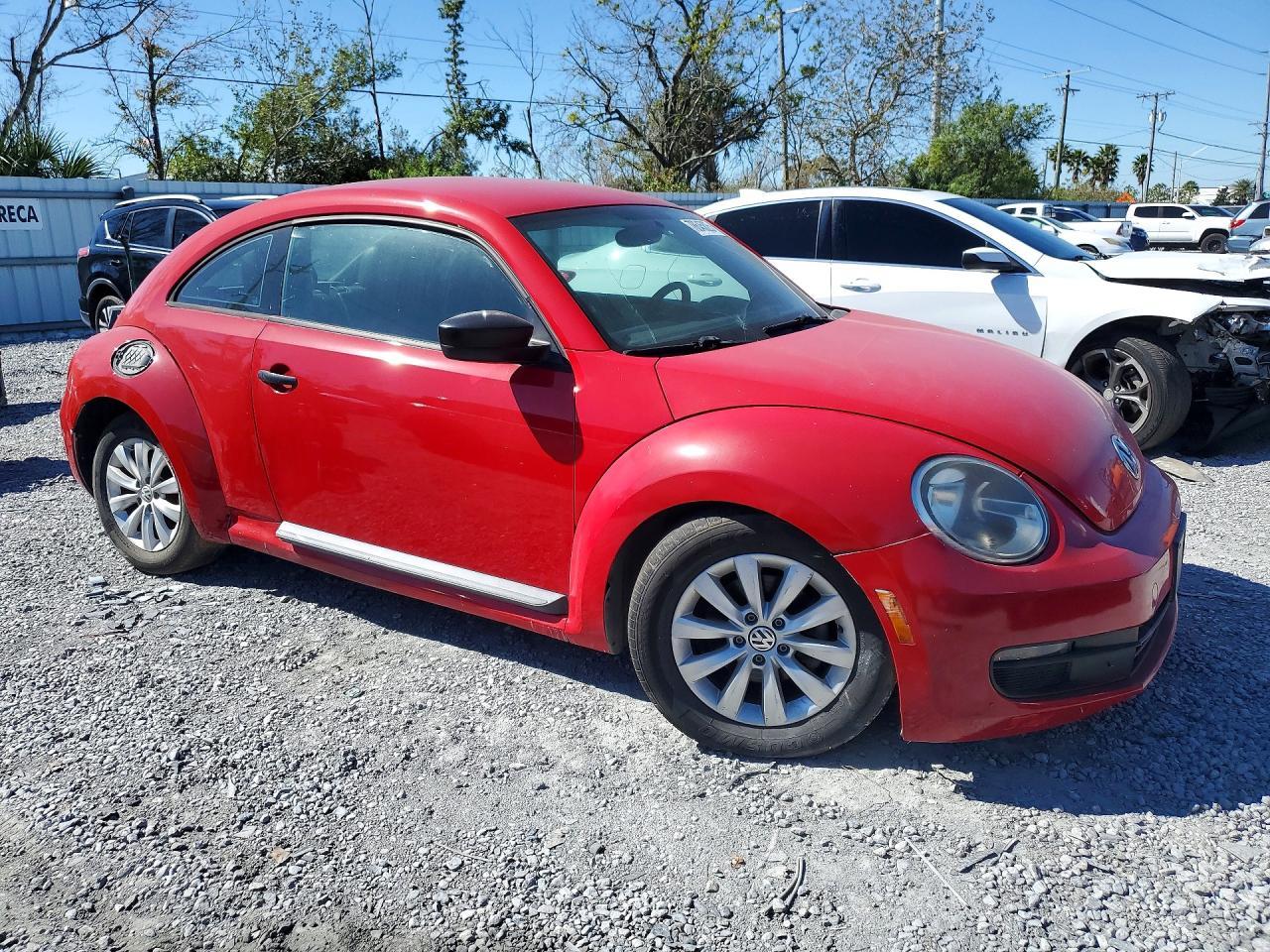2015 Volkswagen Beetle 1.8T - Image 4