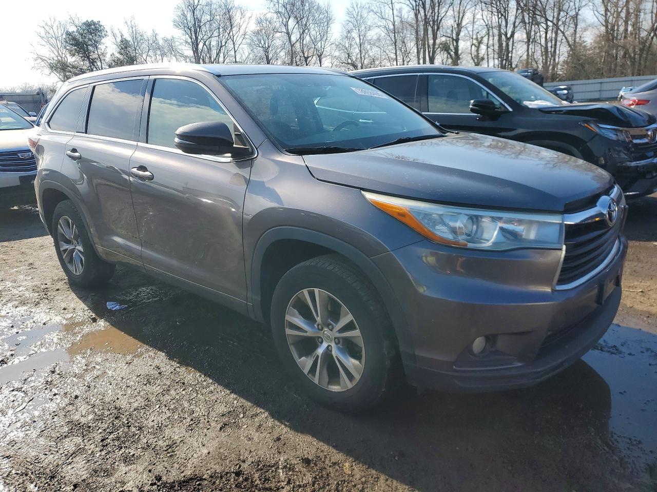 2015 Toyota Highlander Xle - Фото 4