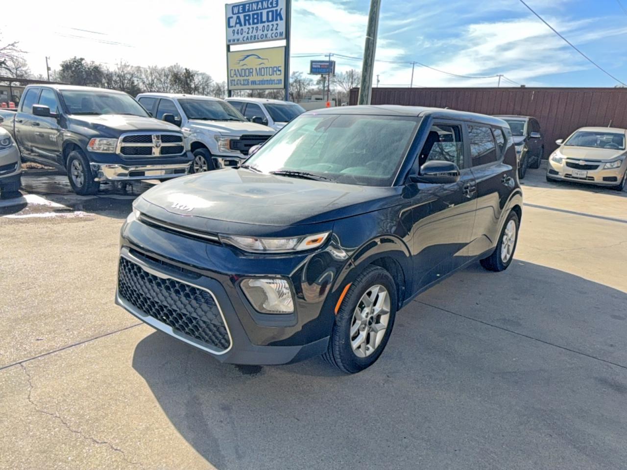 2022 Kia Soul Lx - Image 2