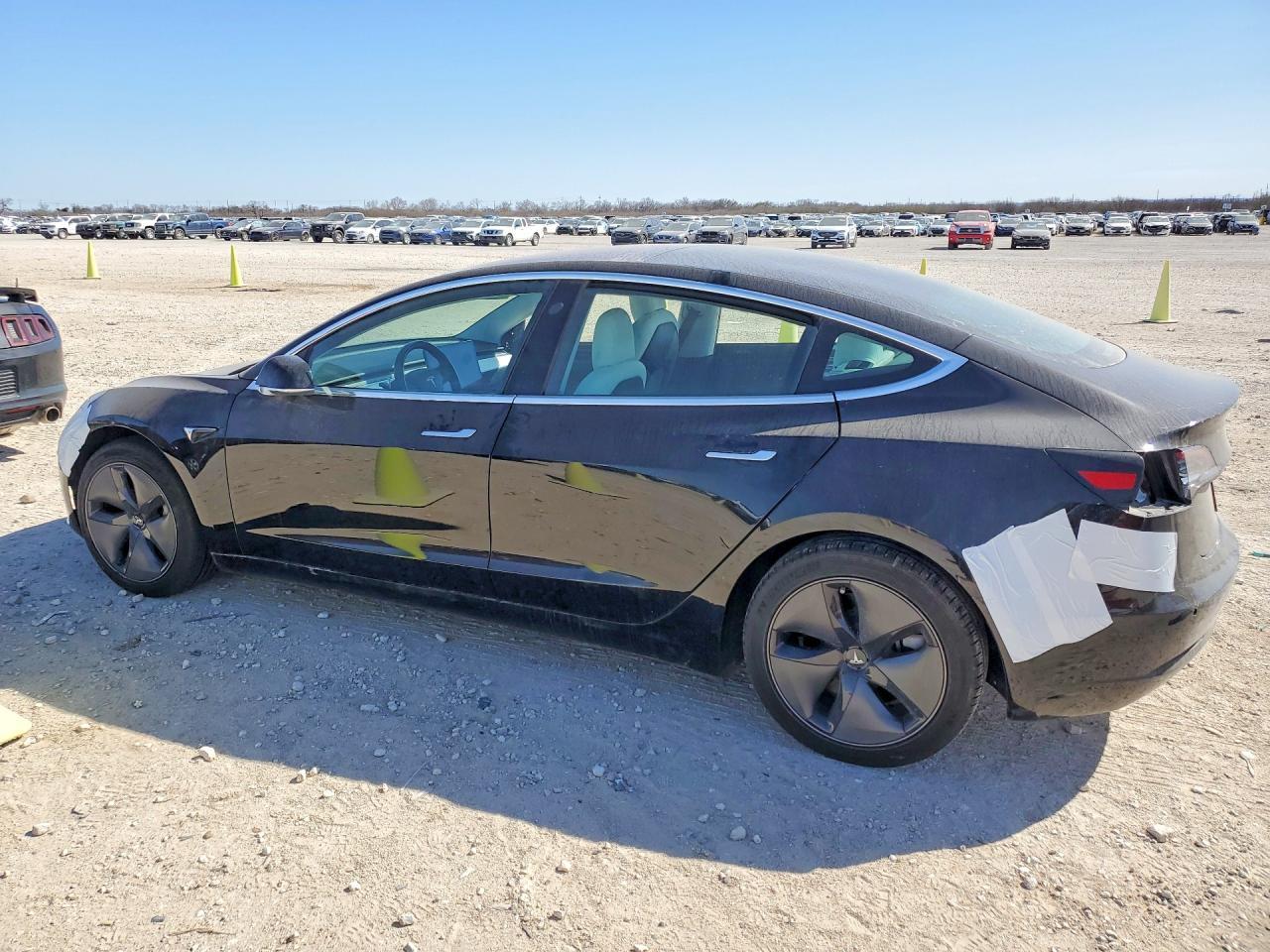 2019 Tesla Model 3 - Фото 2
