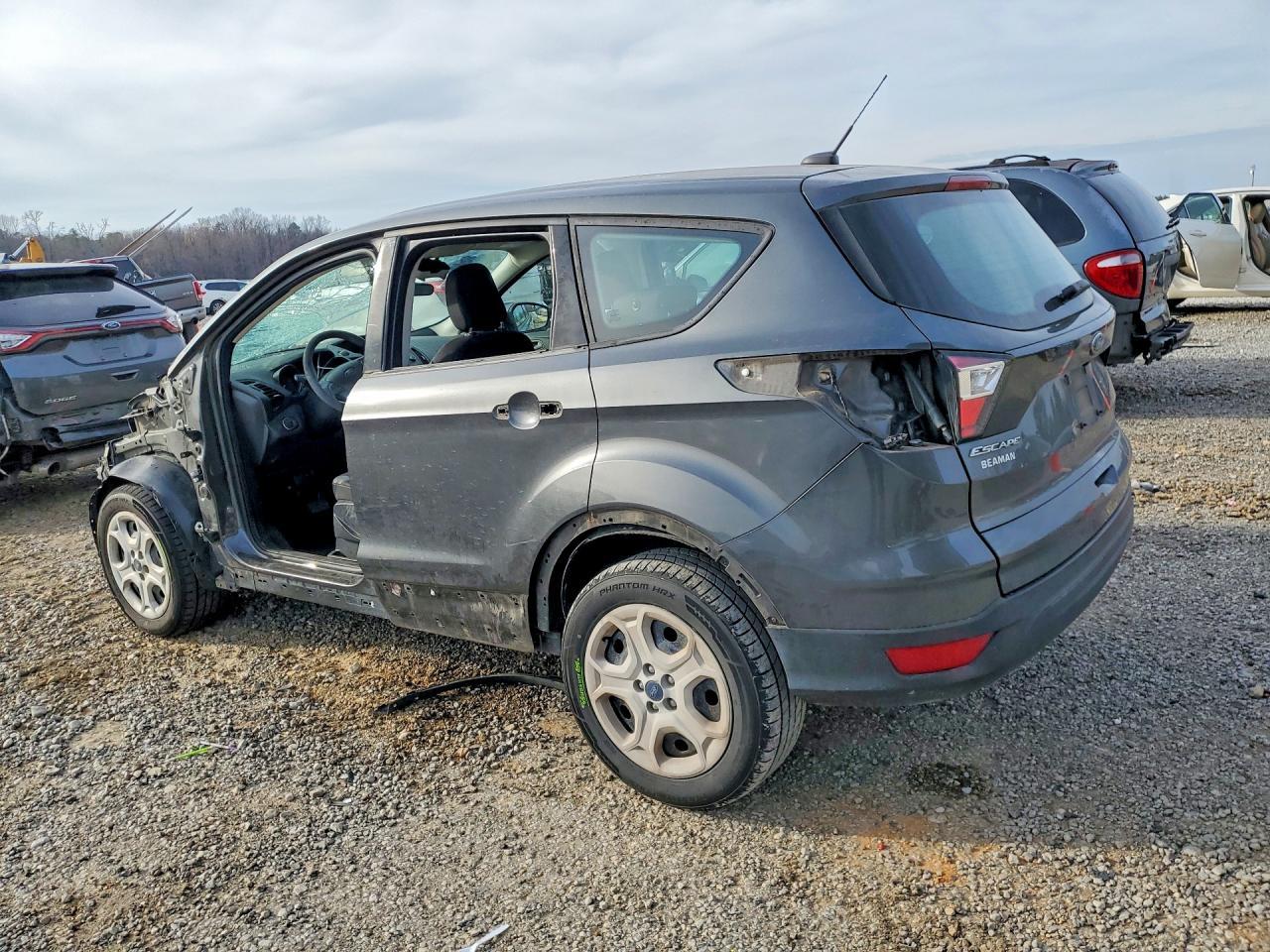 2018 Ford Escape S - Фото 2