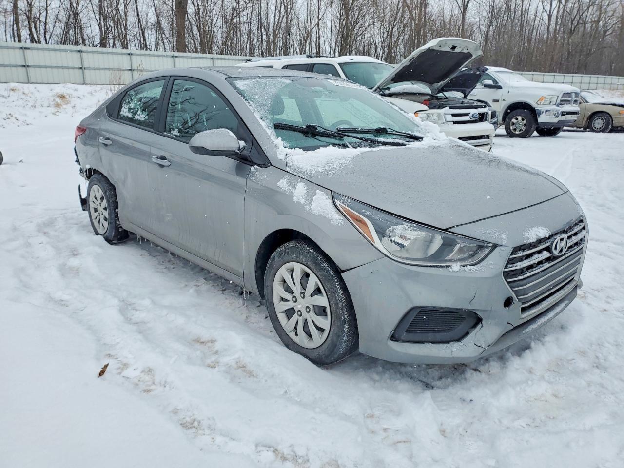 2022 Hyundai Accent Se - Фото 4