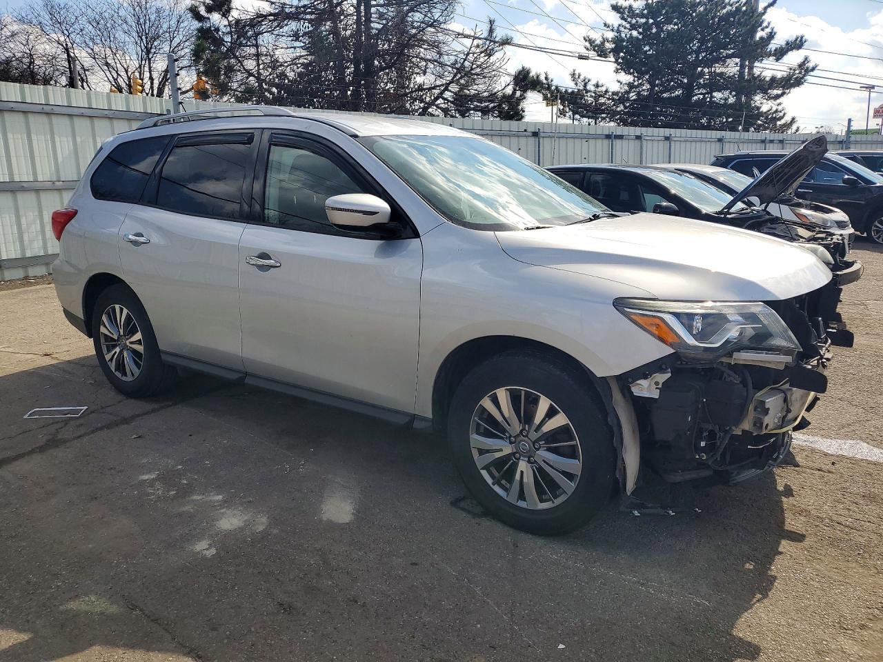 2018 Nissan Pathfinder Sv - Image 4