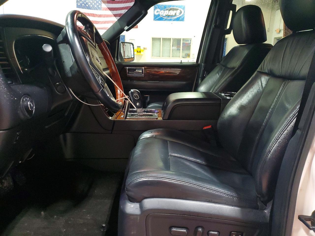2015 Lincoln Navigator - Image 7