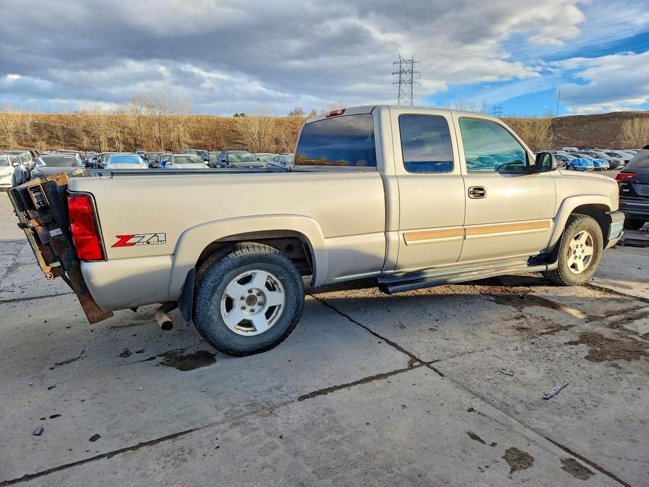 2004 Chevrolet Silverado K1500 - Image 3