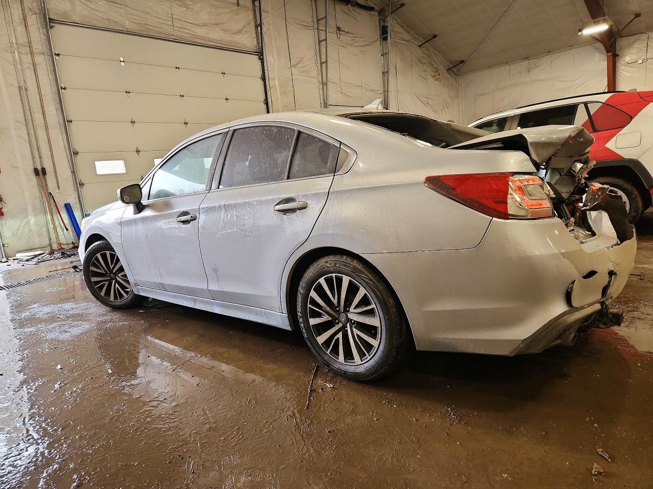 2019 Subaru Legacy - Фото 2