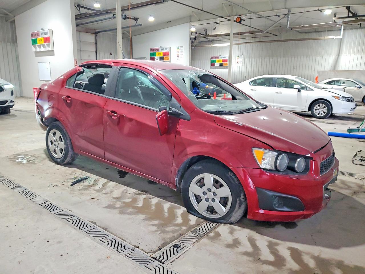 2013 Chevrolet Sonic Ls - Фото 4