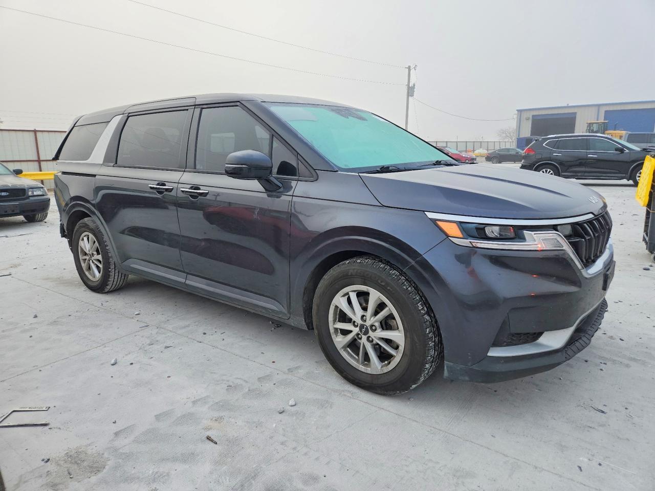 2022 Kia Carnival Lx - Фото 4