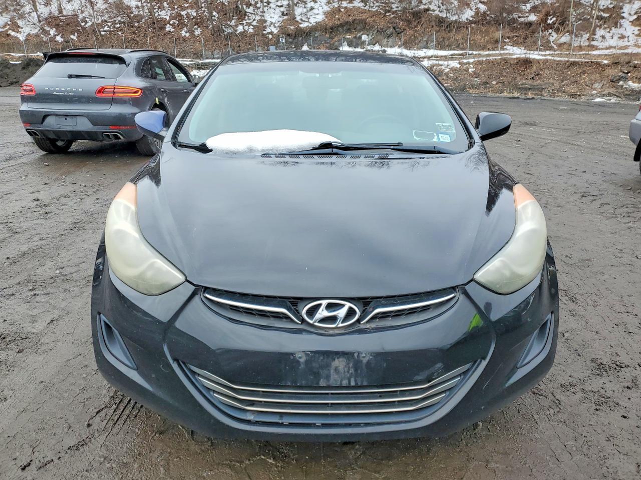 2013 Hyundai Elantra - Фото 5
