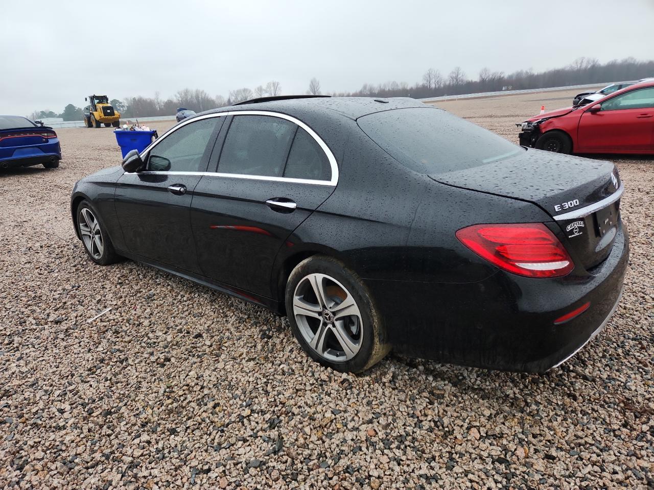 2018 Mercedes-Benz E 300 - Фото 2