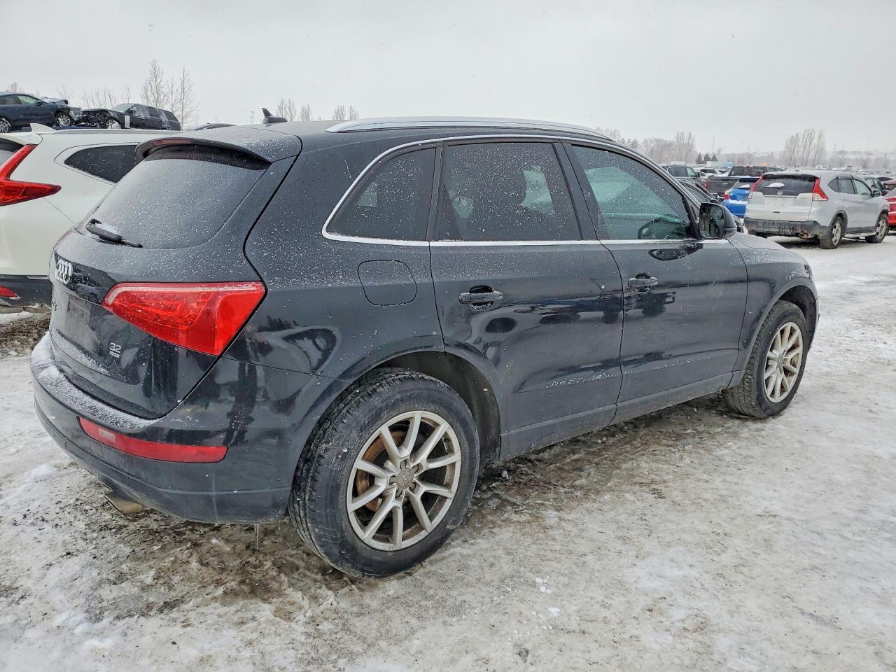 2010 Audi Q5 Premium Plus - Image 3