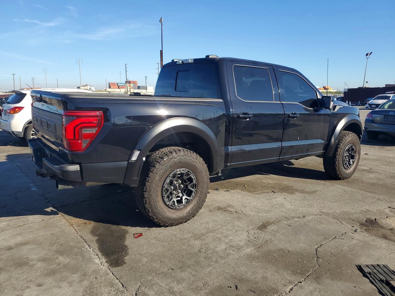 2025 Ford F150 Raptor - Фото 3