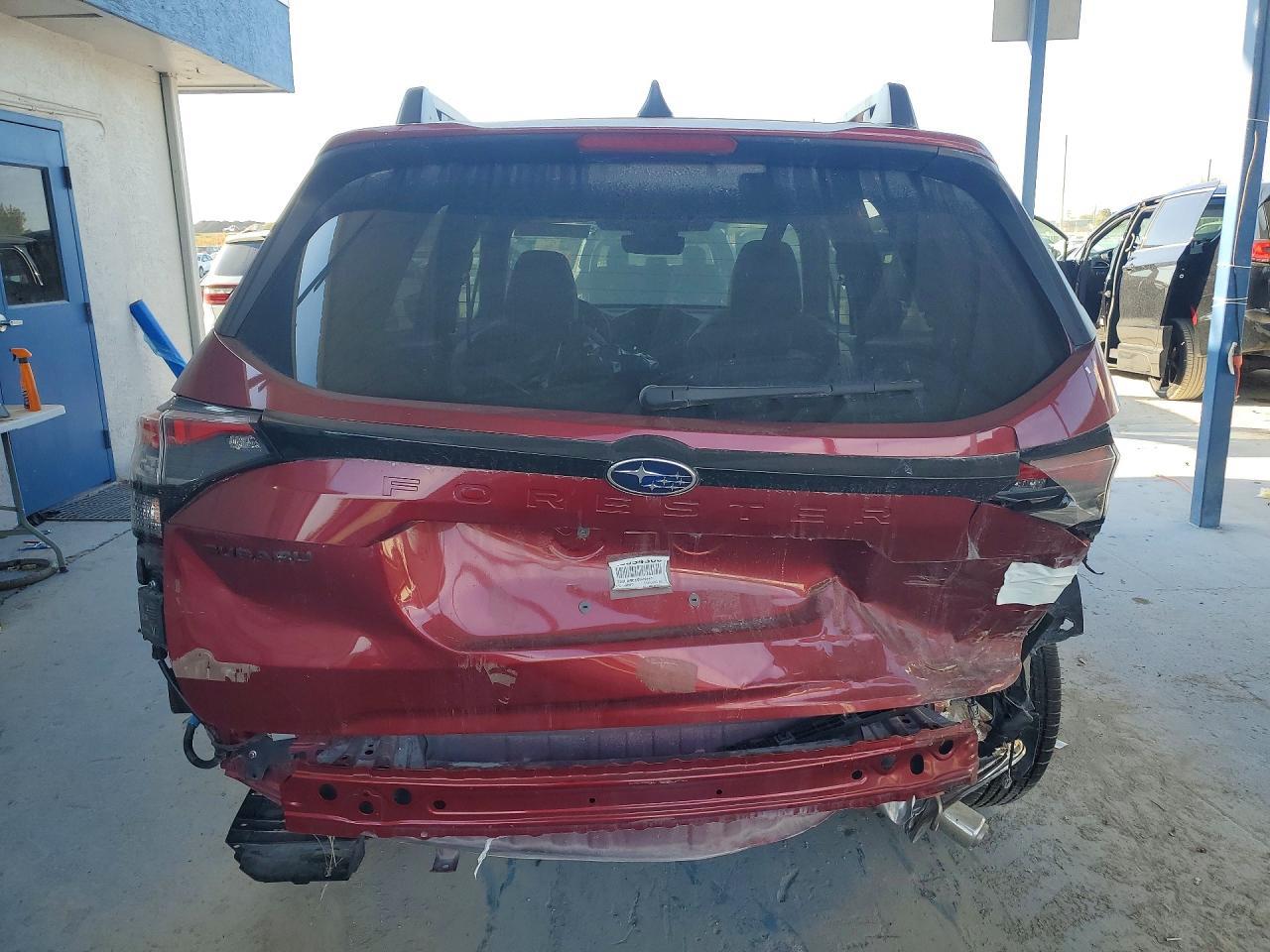 2025 Subaru Forester Limited - Фото 6