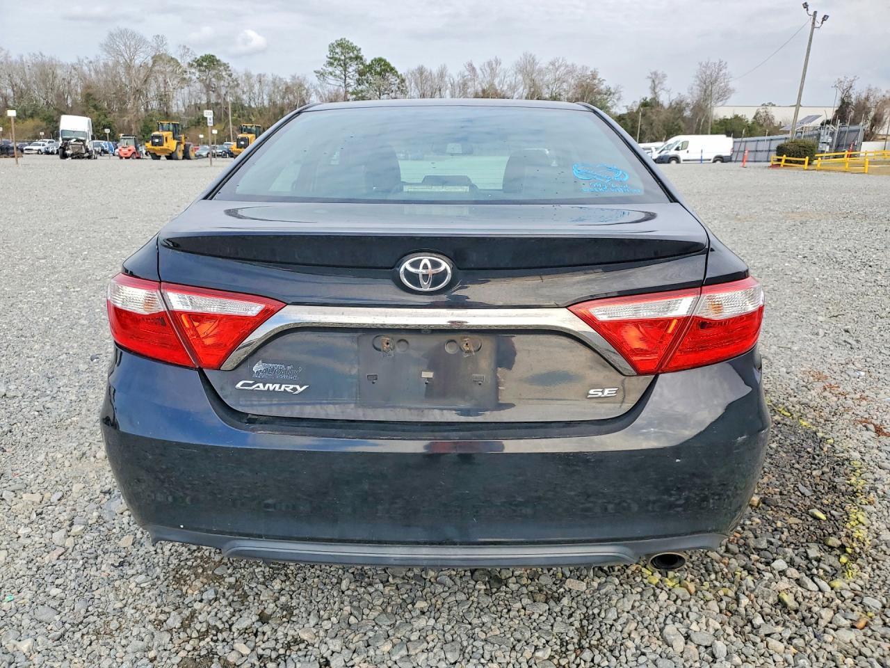 2015 Toyota Camry Se - Фото 6