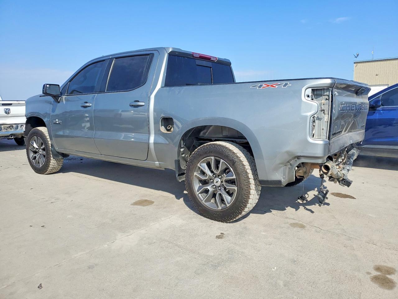 2023 Chevrolet Silverado K1500 Rst - Фото 2