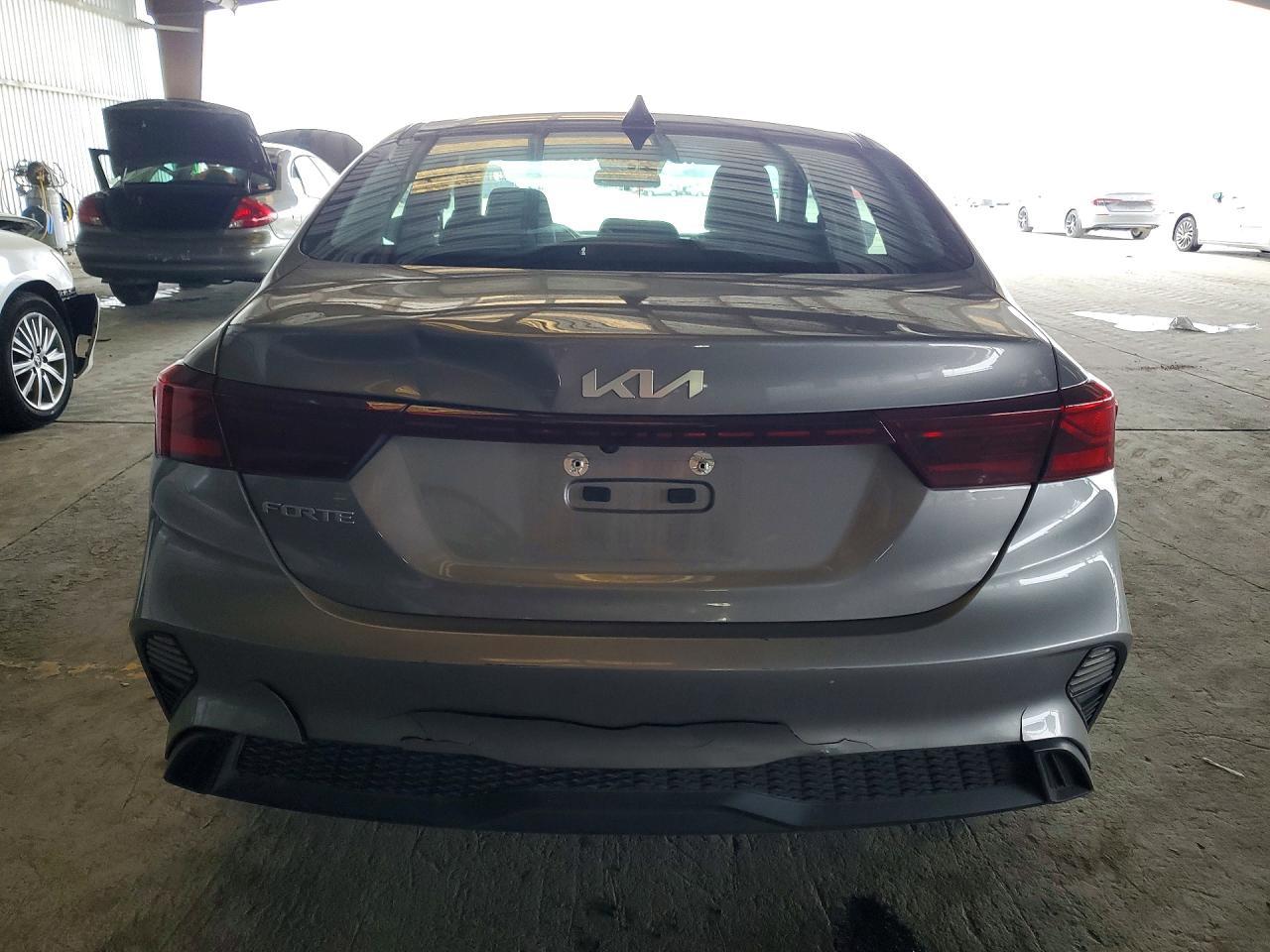 2023 Kia Forte Lx - Image 6