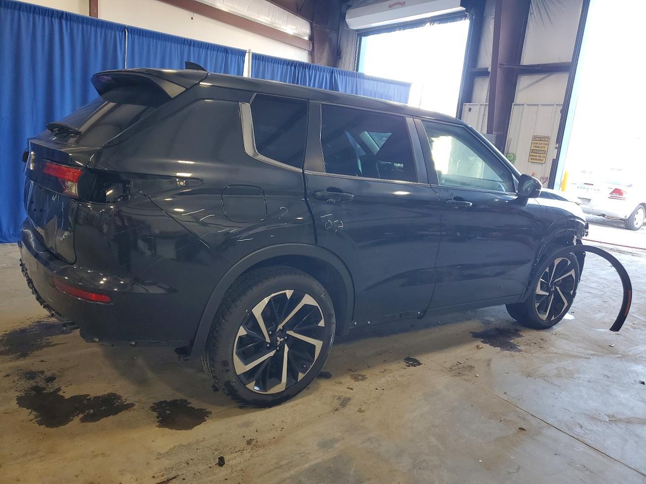 2023 Mitsubishi Outlander Se - Фото 3