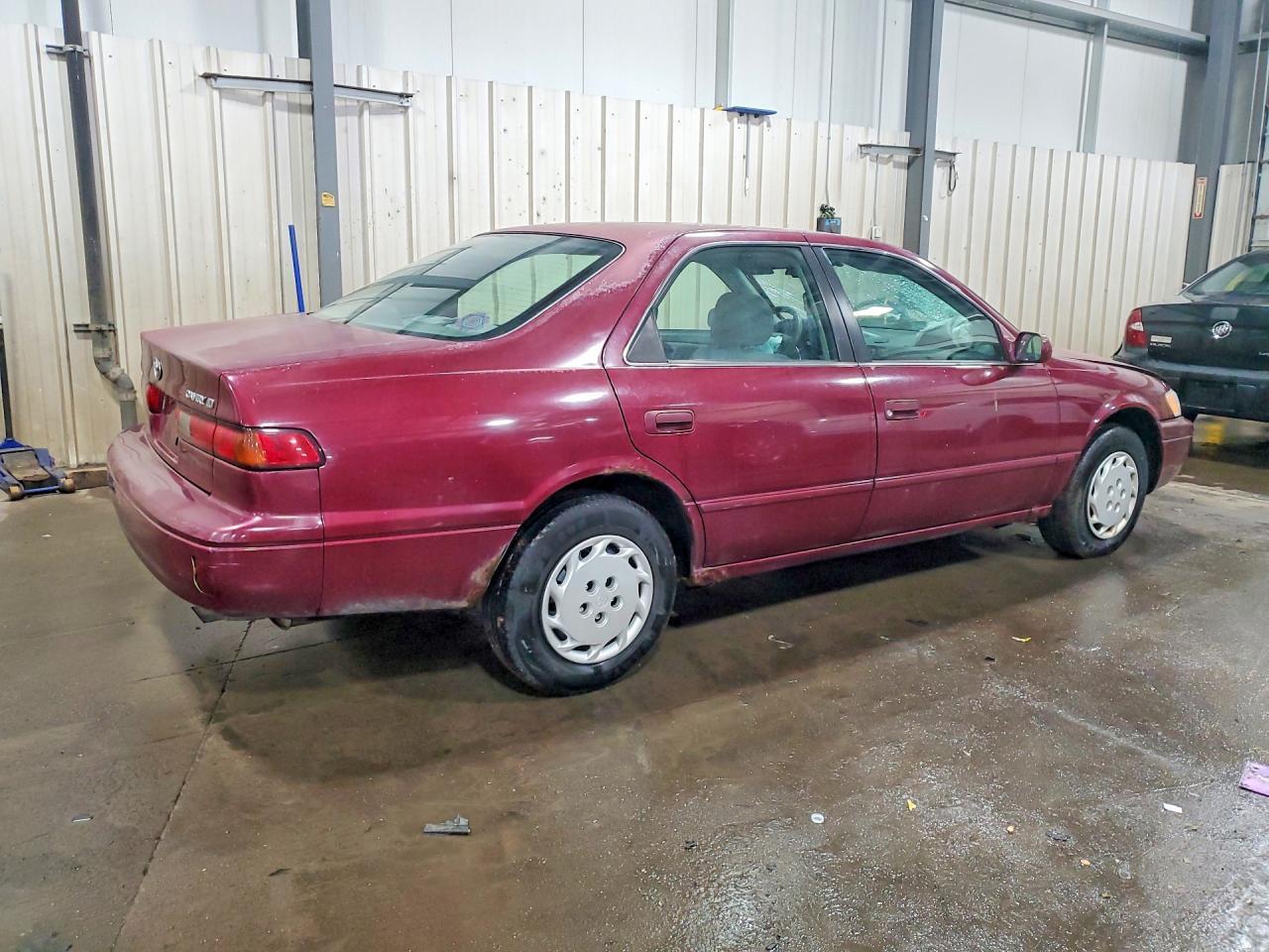 1997 Toyota Camry - Image 3