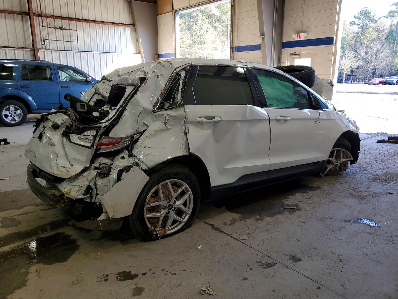 2024 Ford Edge Sel - Image 3
