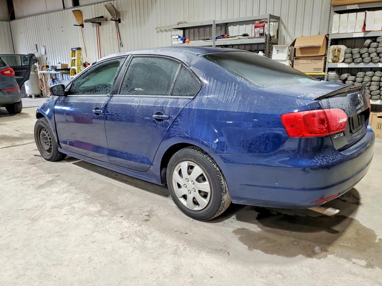 2014 Volkswagen Jetta Base - Фото 2