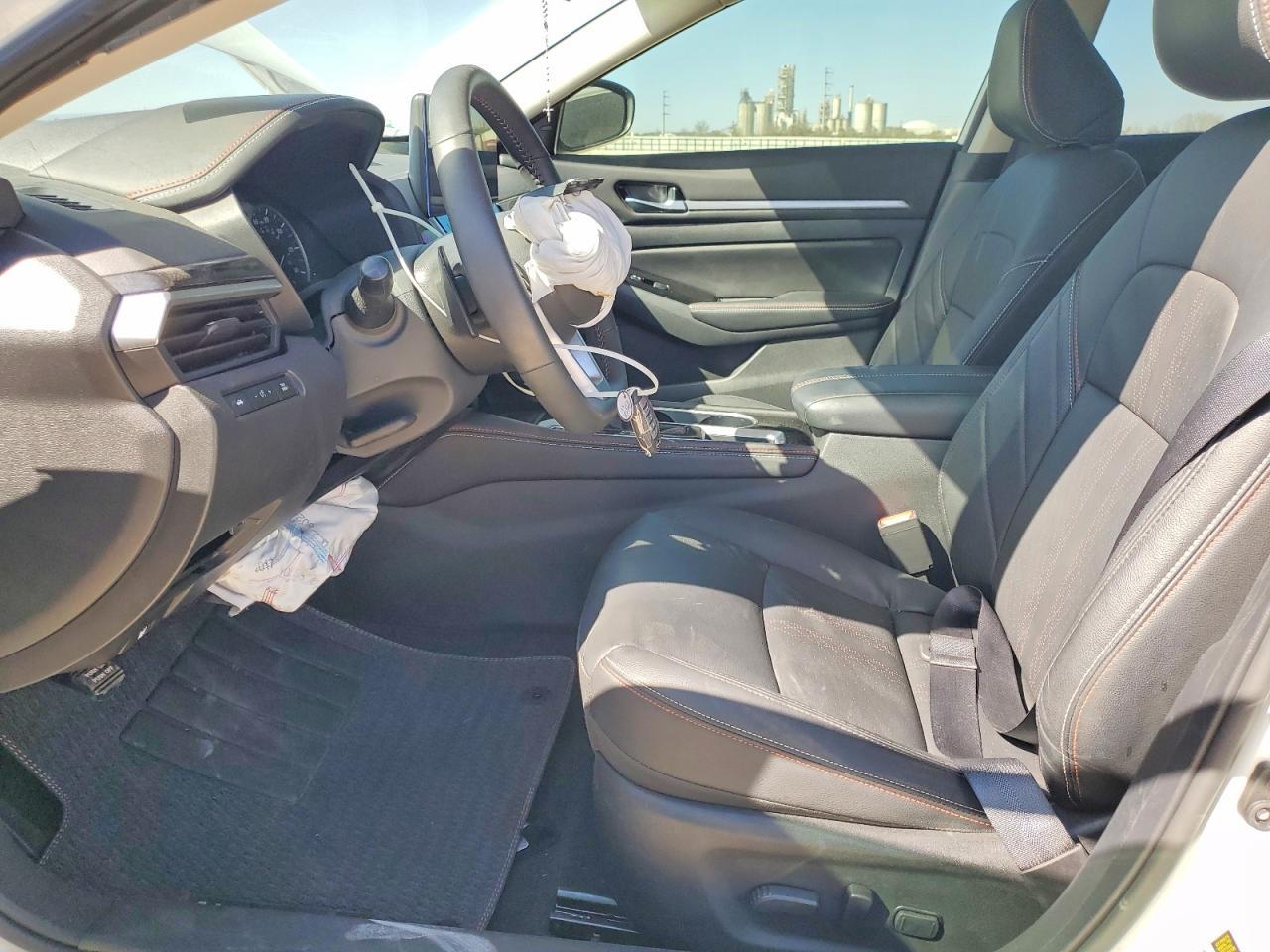2025 Nissan Altima Sr - Фото 7
