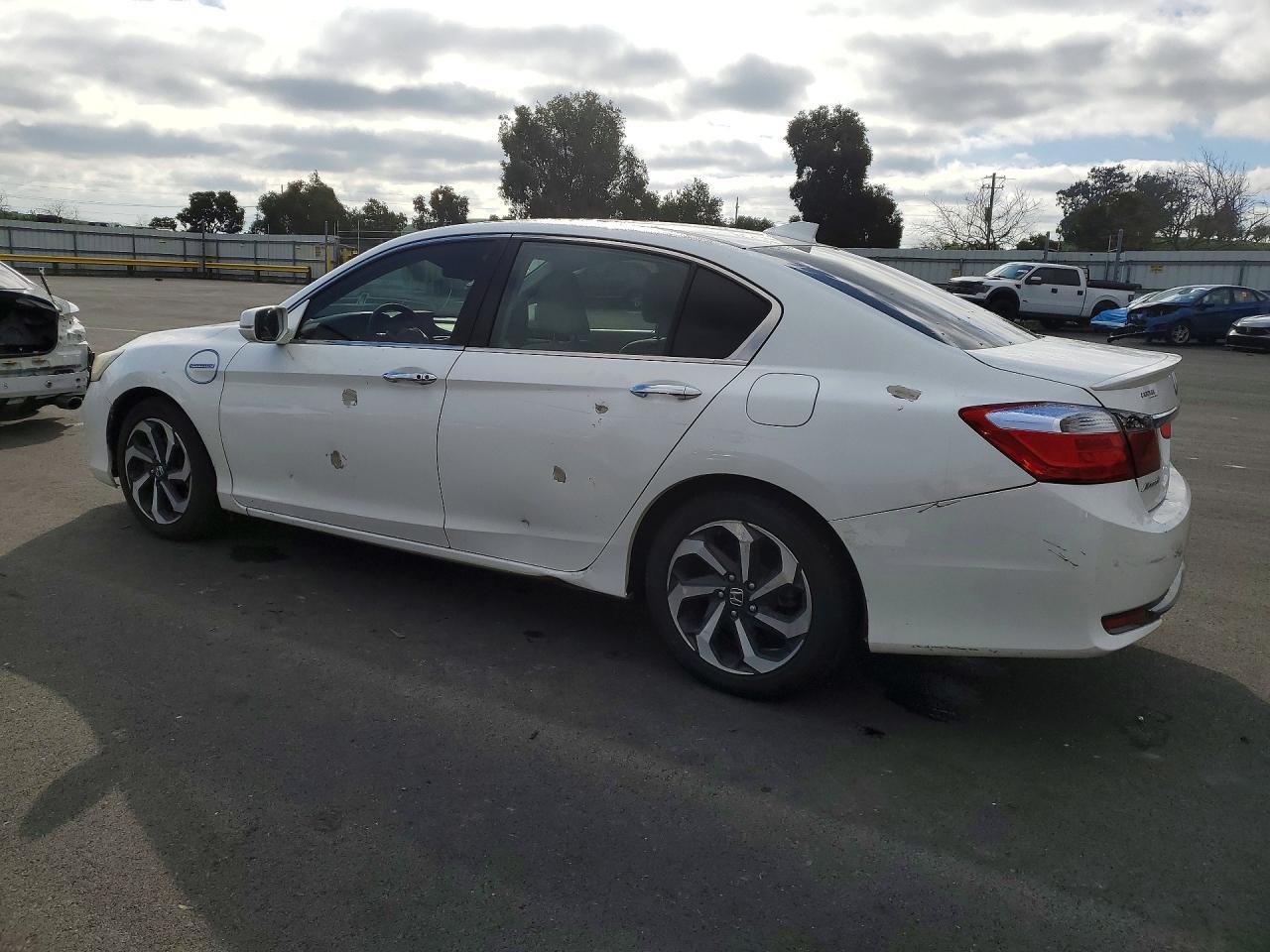 2014 Honda Accord Plug-In Hybrid - Фото 2
