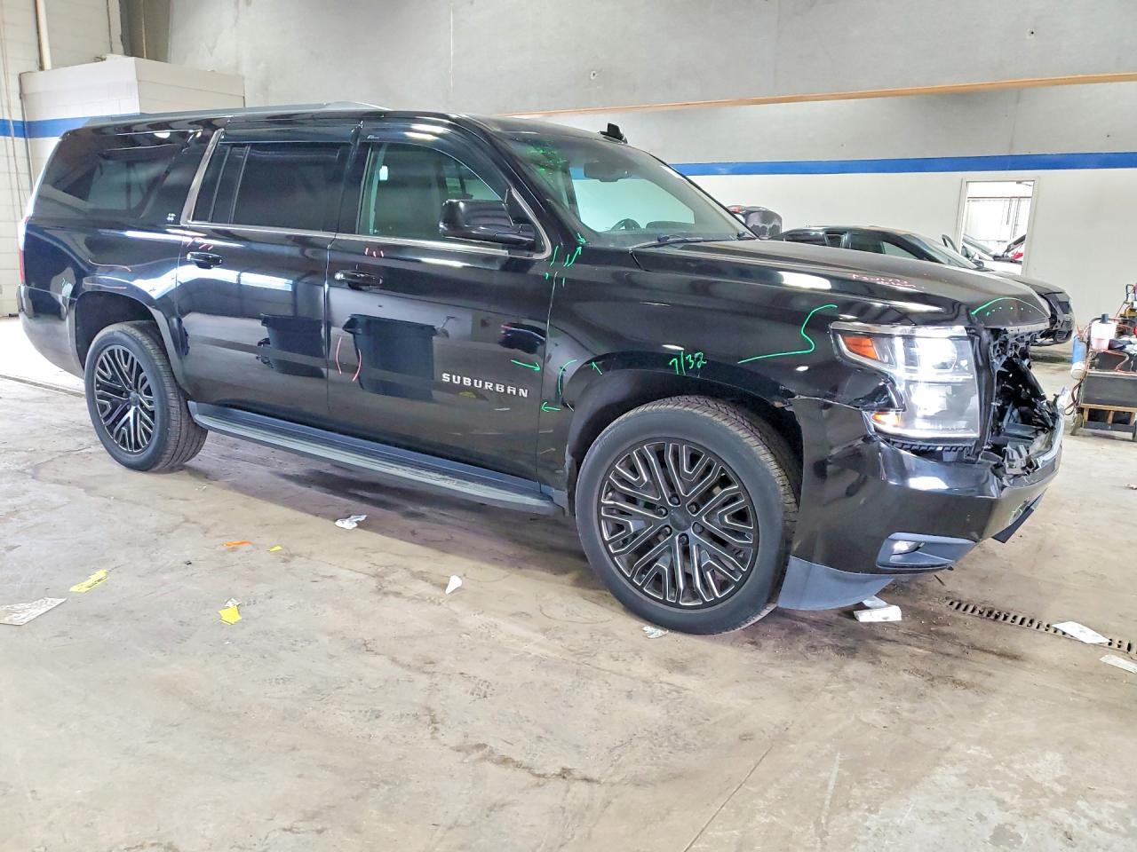 2018 Chevrolet Suburban K1500 Lt - Фото 4