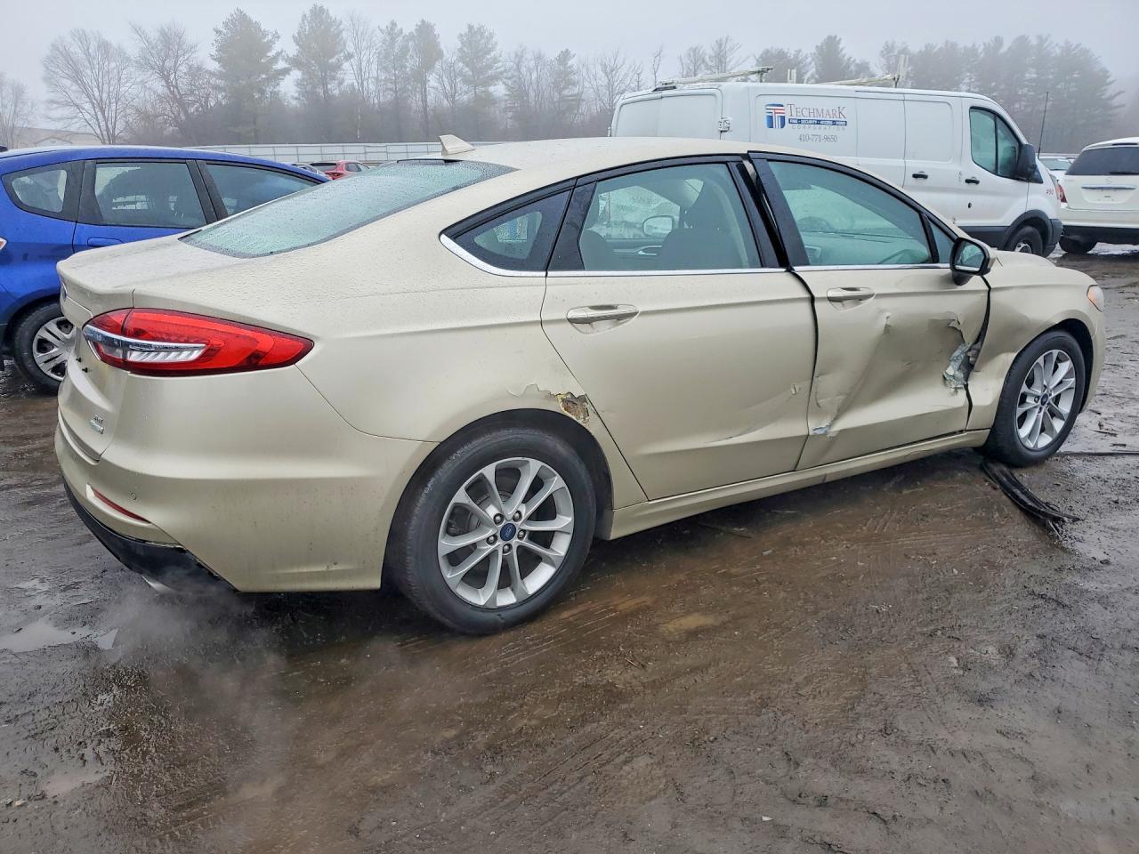 2019 Ford Fusion Se - Фото 3