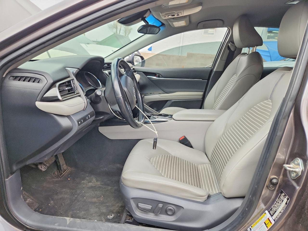 2019 Toyota Camry L - Фото 7