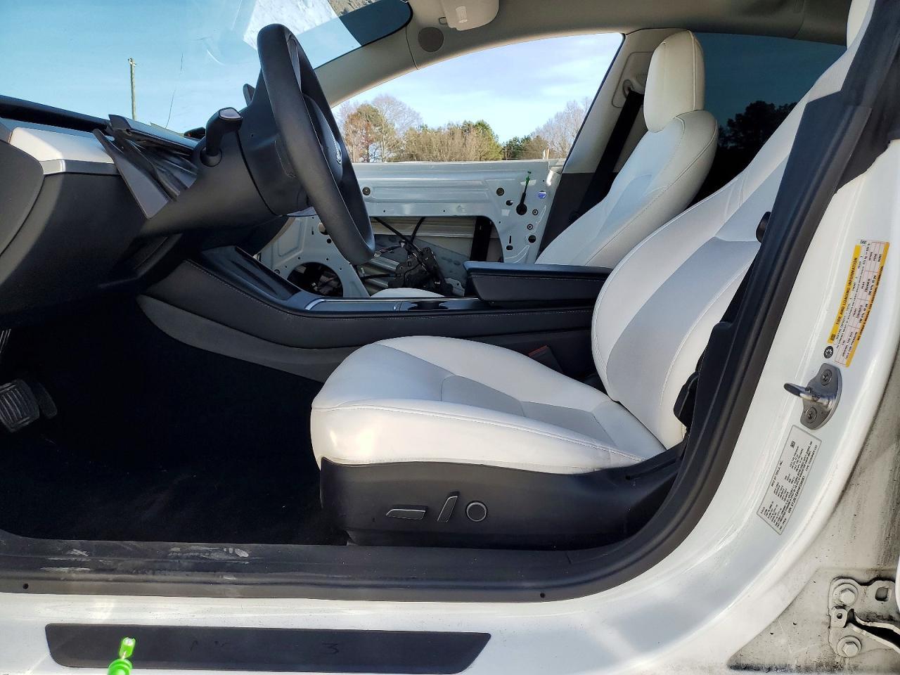 2022 Tesla Model 3 - Фото 7