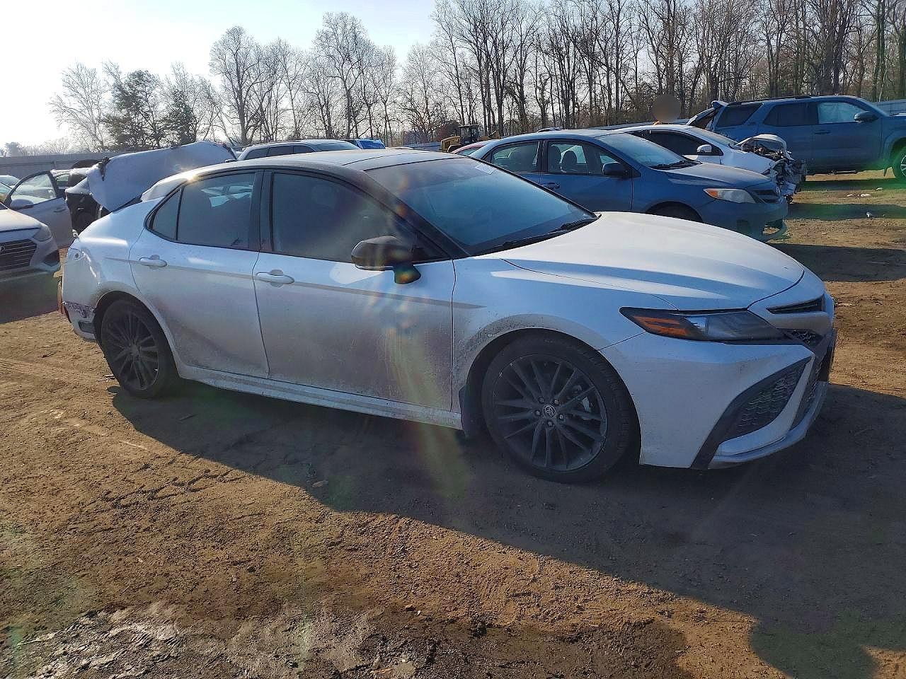 2021 Toyota Camry Xse - Фото 4