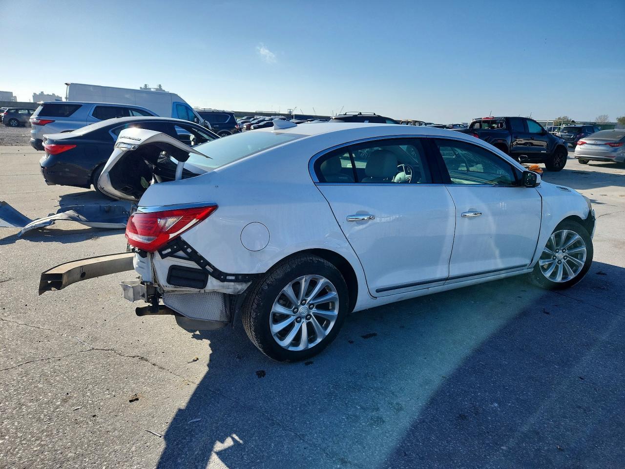 2016 Buick Lacrosse - Image 3