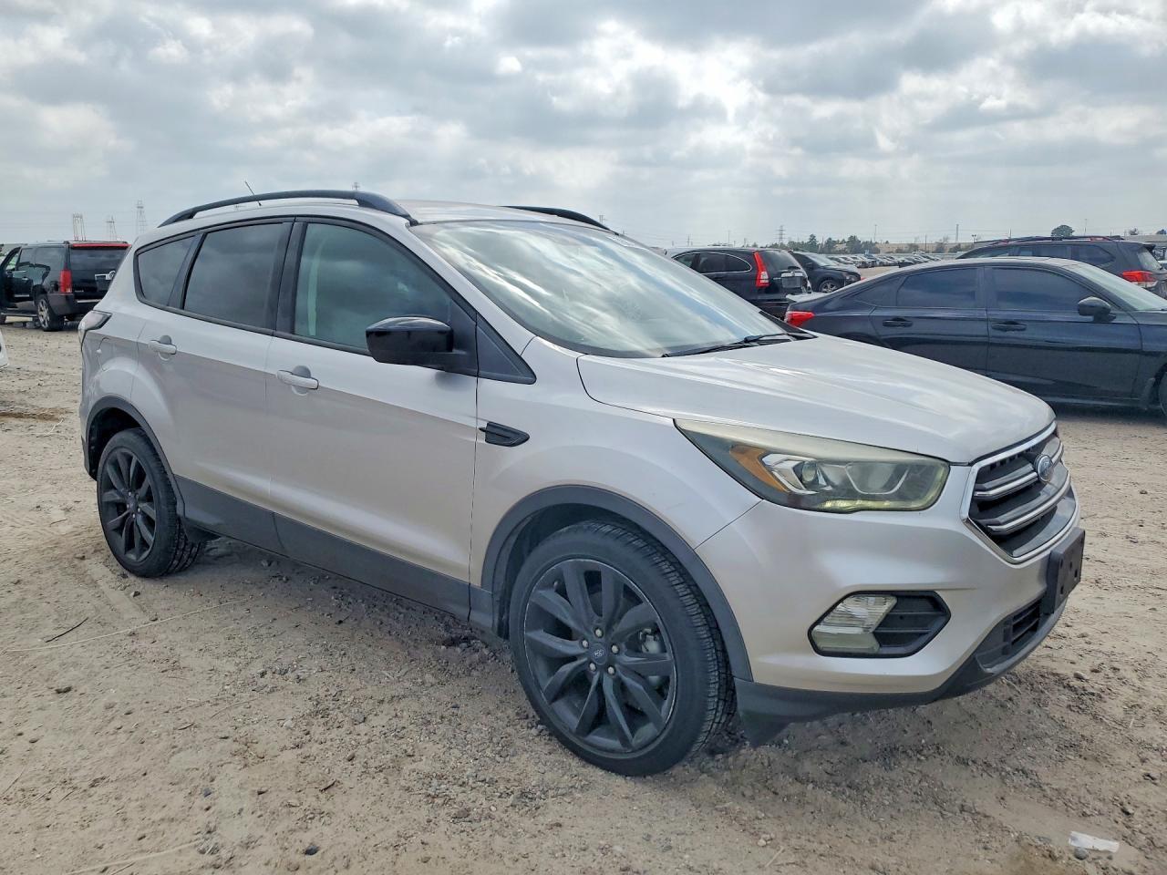 2017 Ford Escape - Фото 4