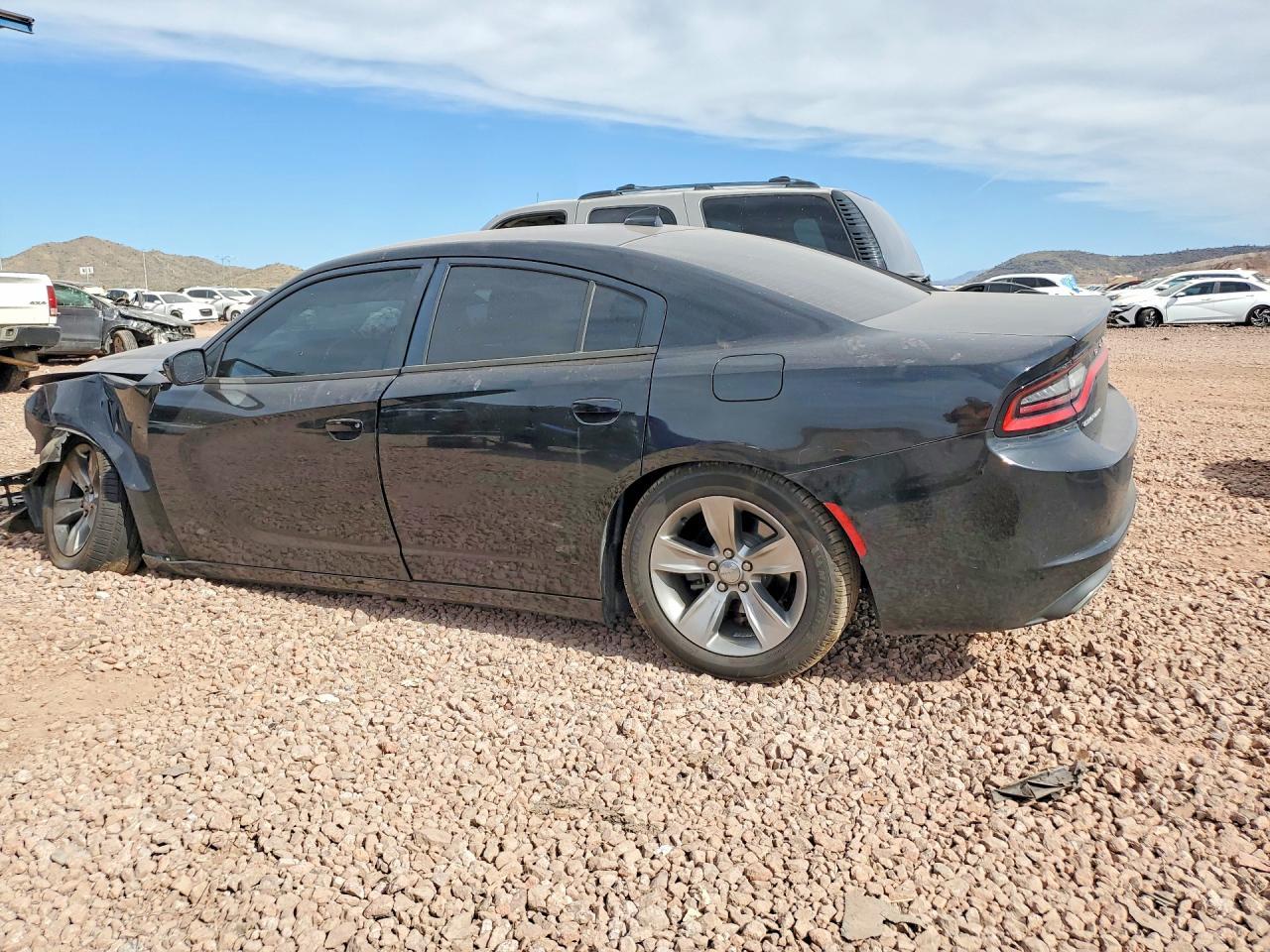 2016 Dodge Charger Sxt - Фото 2