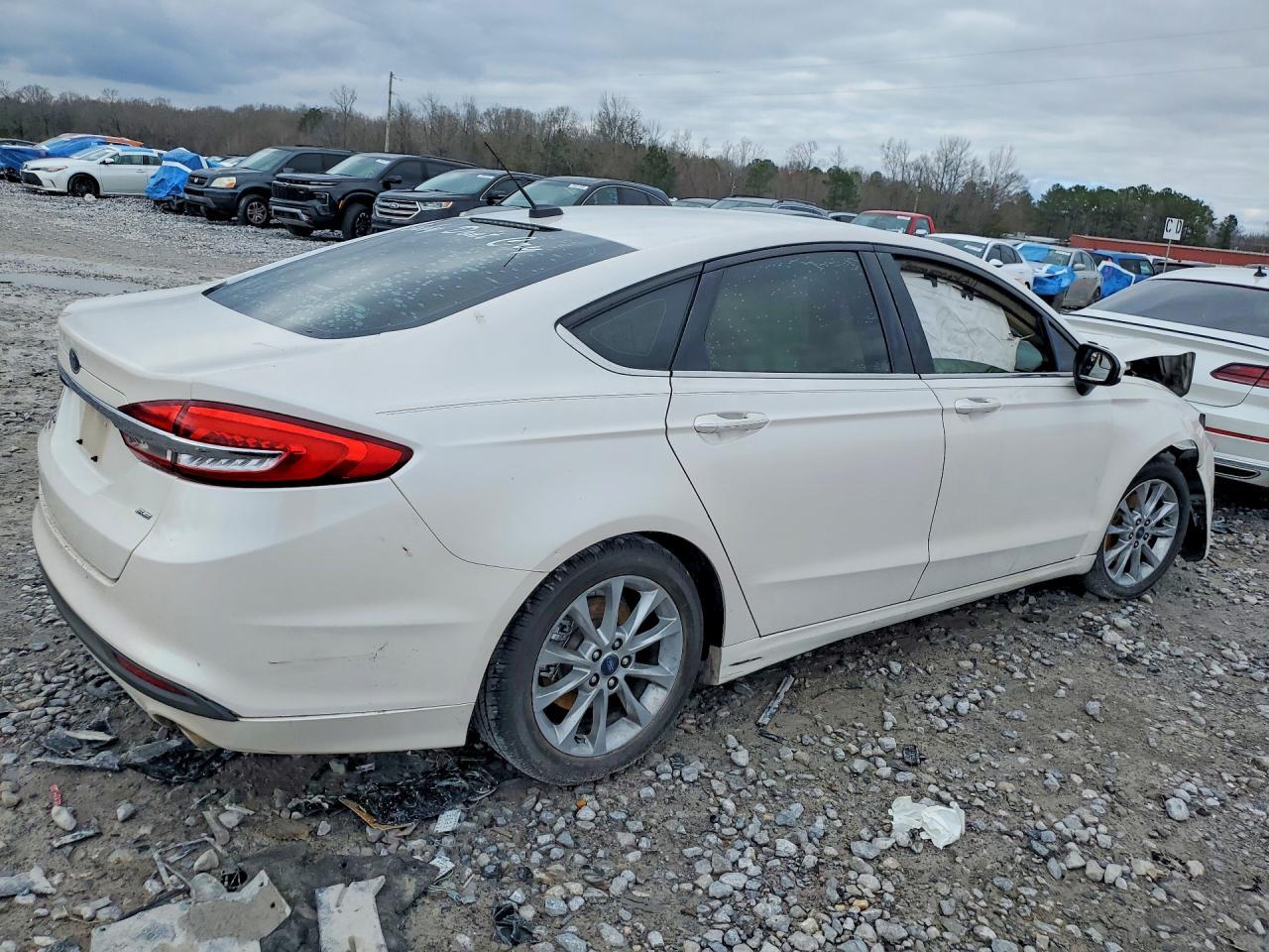 2017 Ford Fusion Se - Фото 3