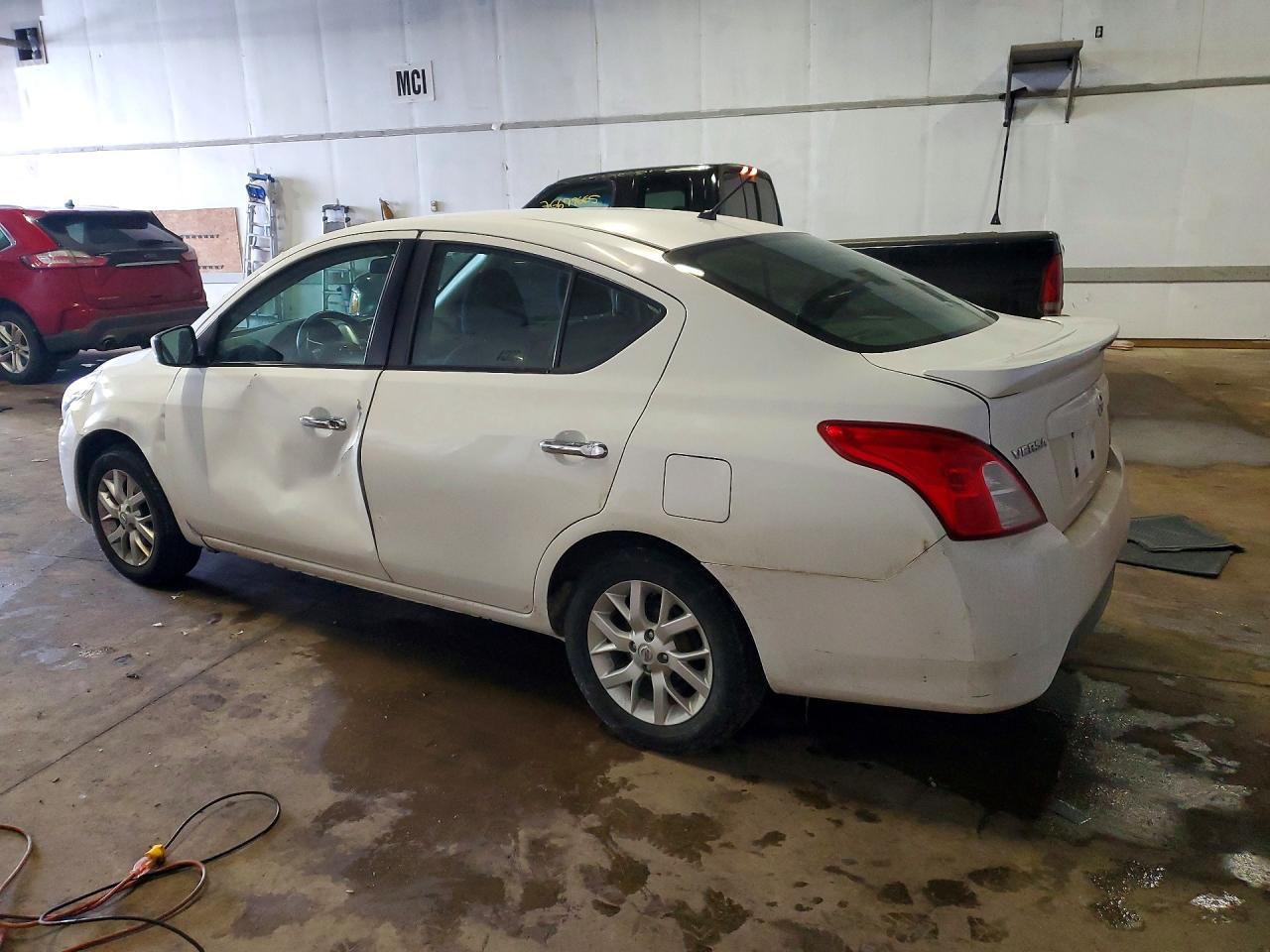 2017 Nissan Versa 1.6 Sv - Фото 2