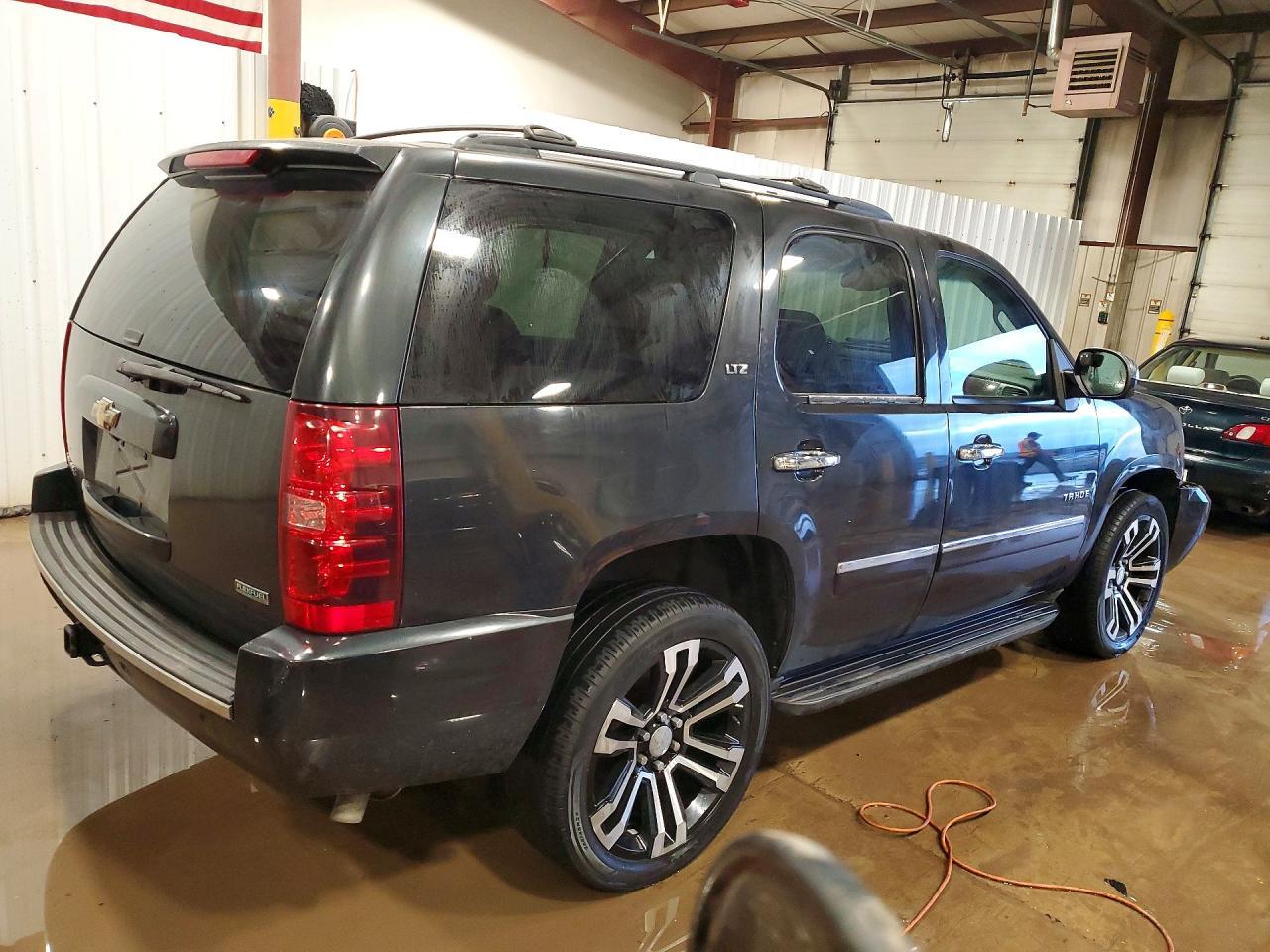 2011 Chevrolet Tahoe K1500 Ltz - Фото 3