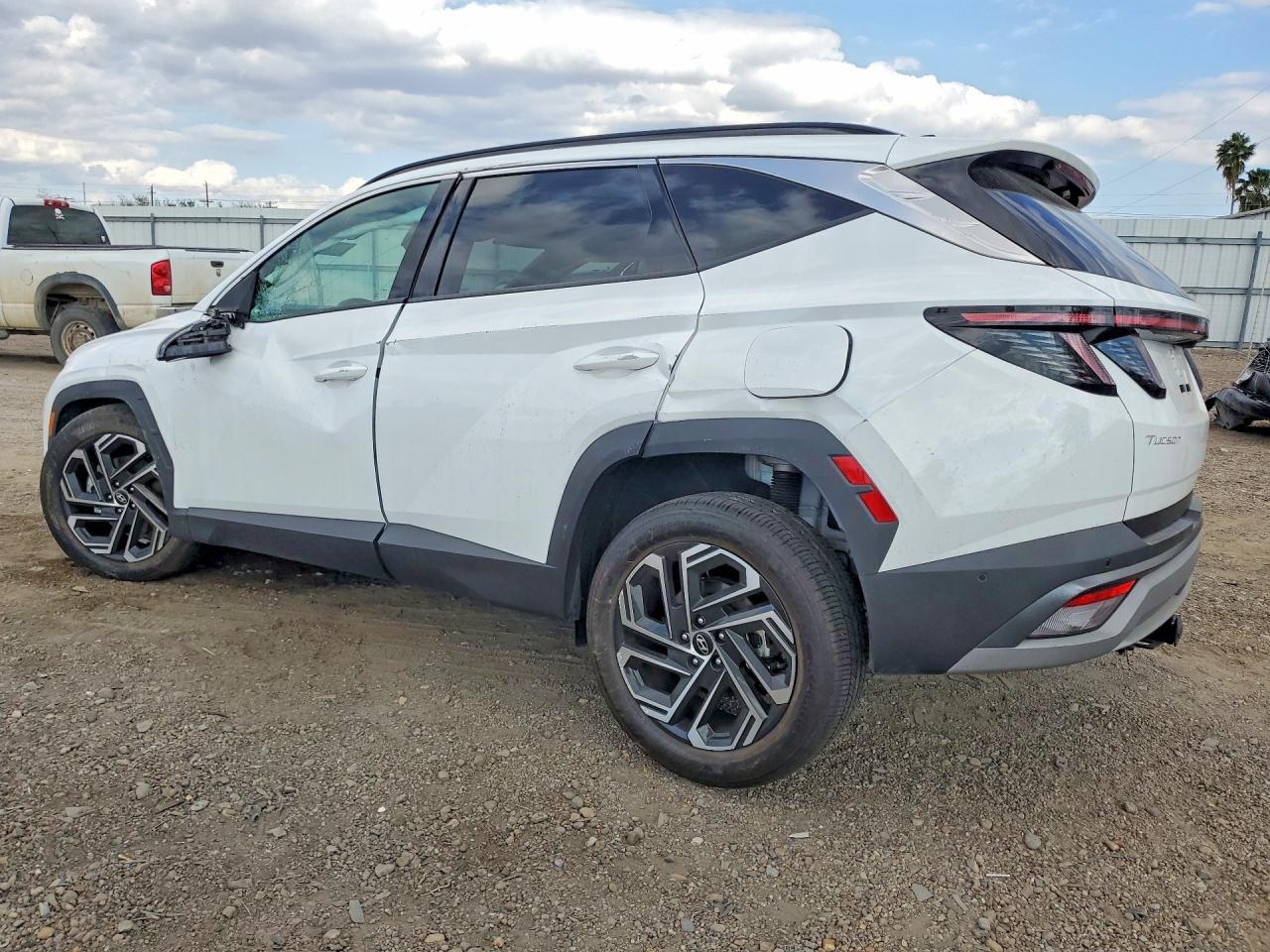 2025 Hyundai Tucson Limited - Фото 2