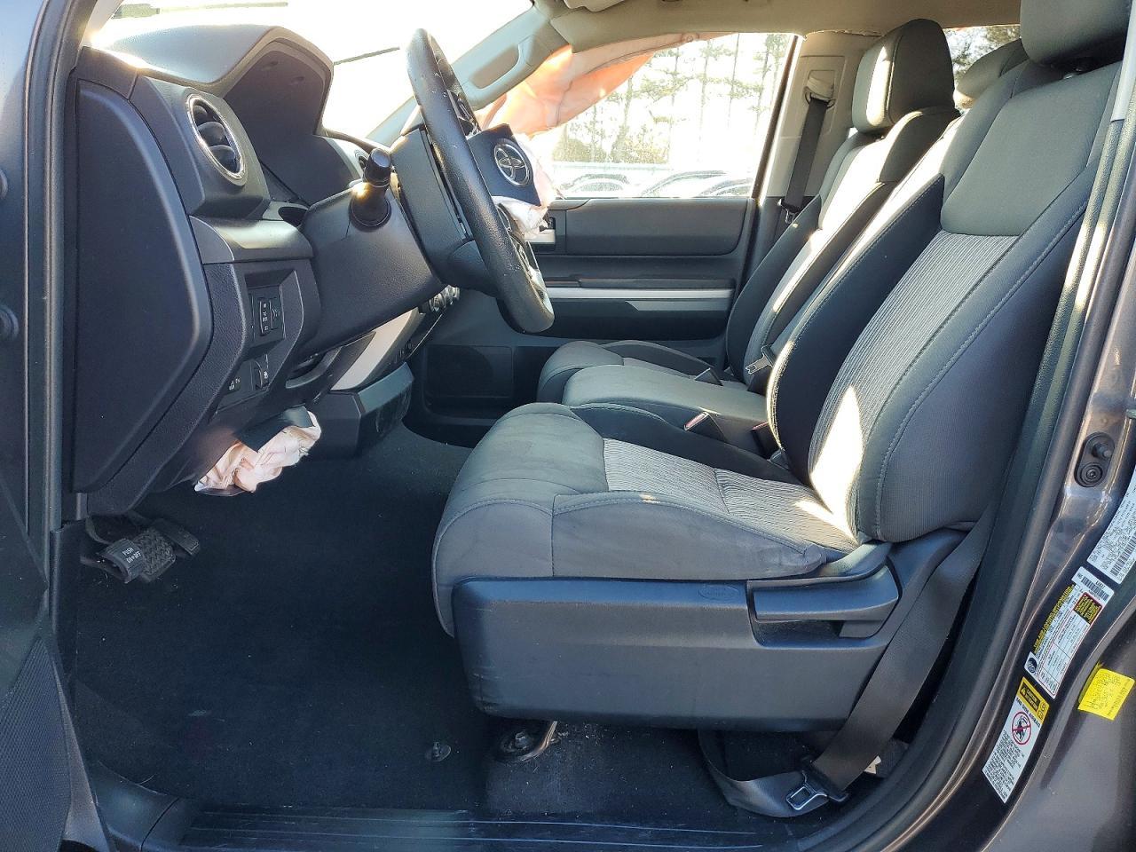 2015 Toyota Tundra Crewmax Sr5 - Image 7