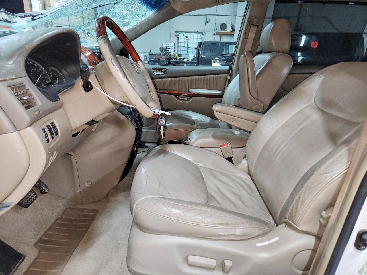 2004 Toyota Sienna Xle Limited 7 Passenger - Image 7