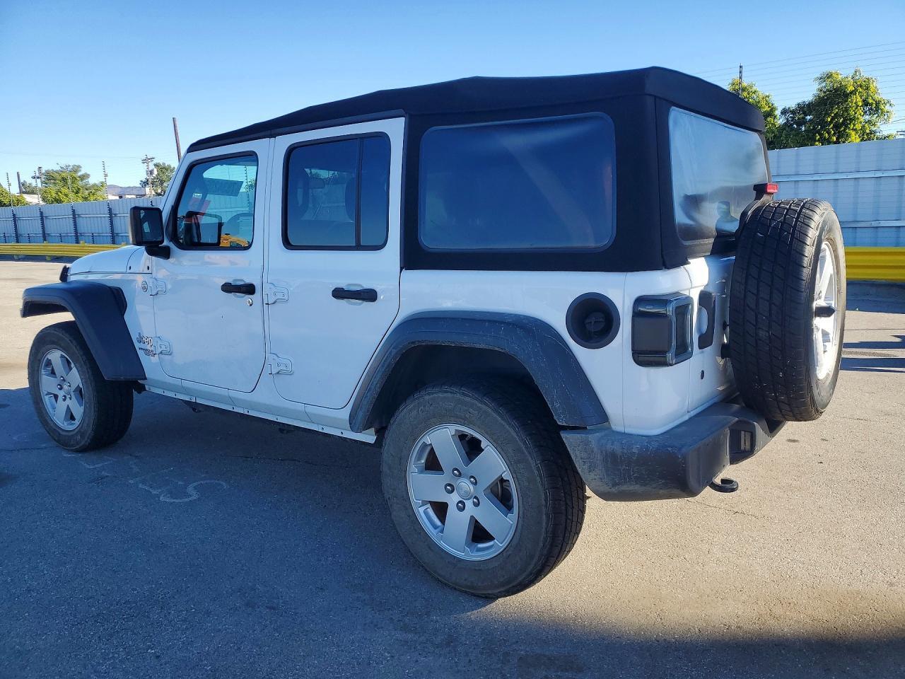 2018 Jeep Wrangler Unlimited Sport - Image 2