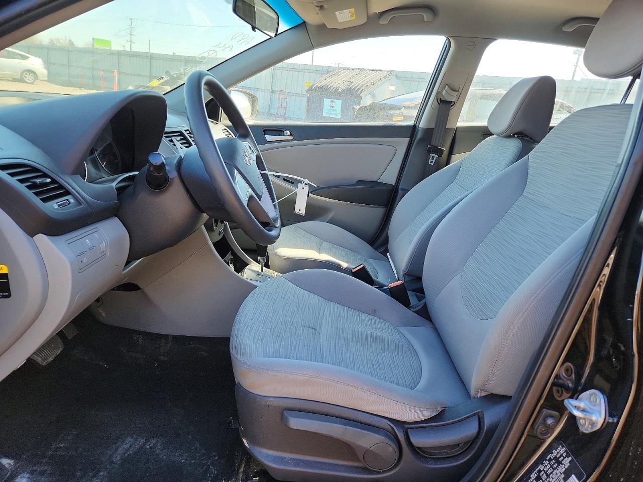 2017 Hyundai Accent Se - Фото 7
