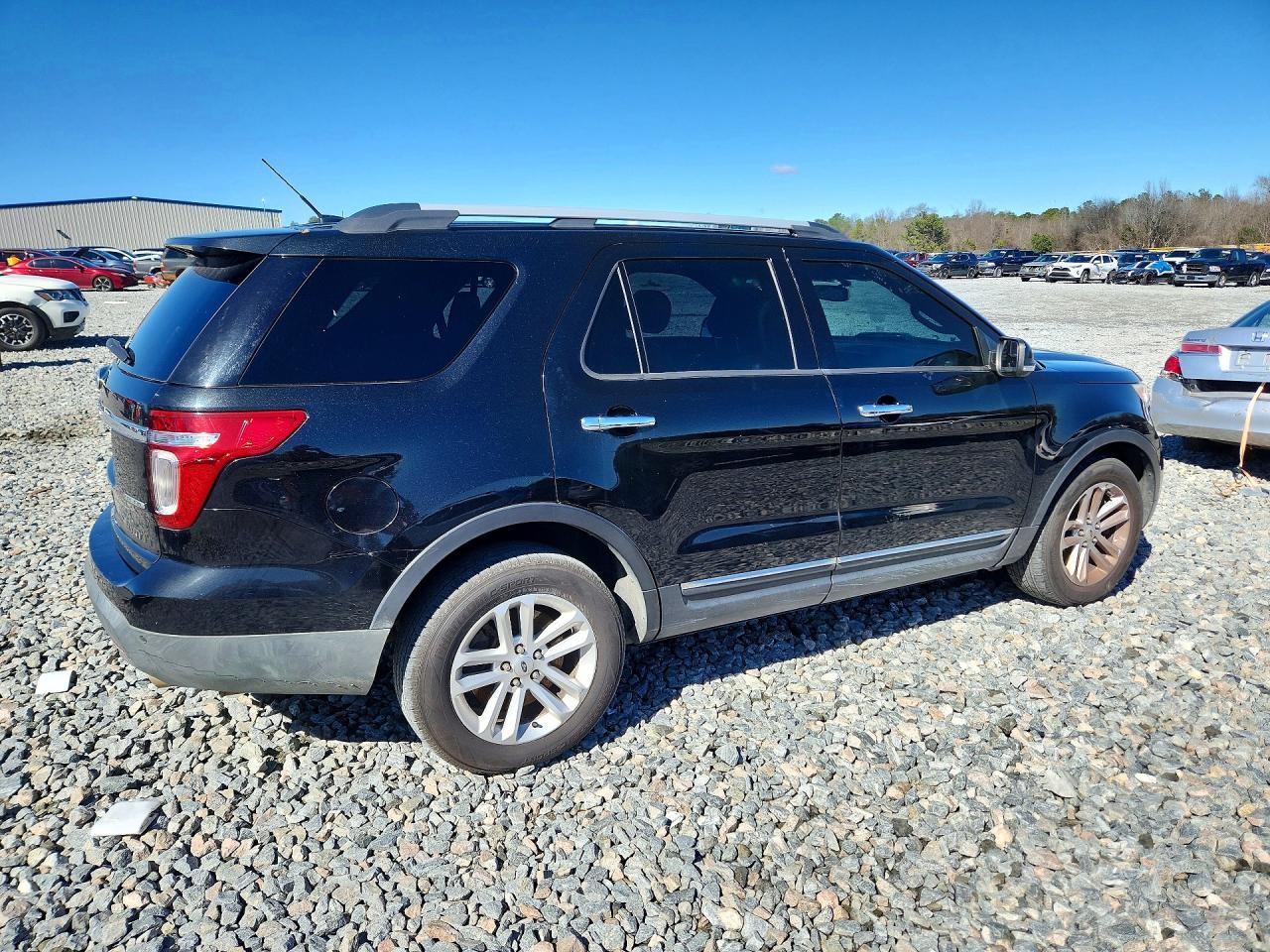 2015 Ford Explorer Xlt - Фото 3
