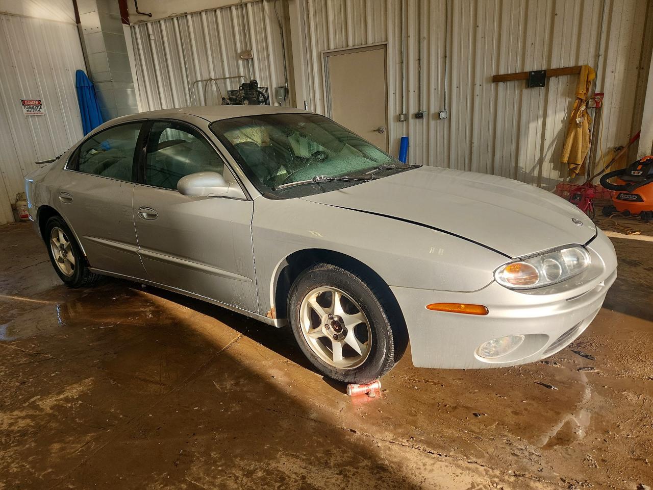 2001 Oldsmobile Aurora - Image 4