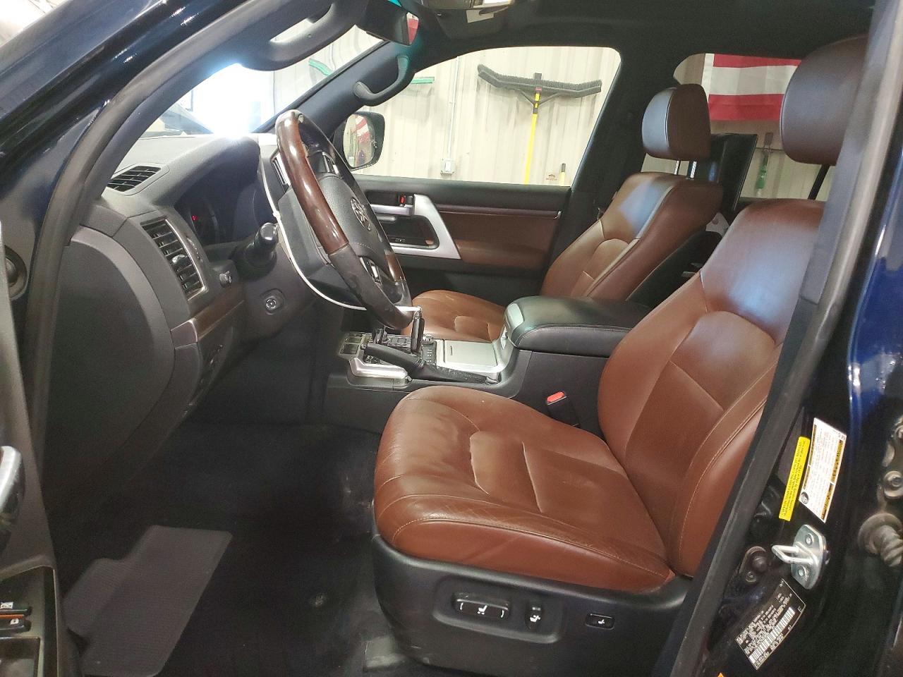 2016 Toyota Land Cruiser Base - Image 7