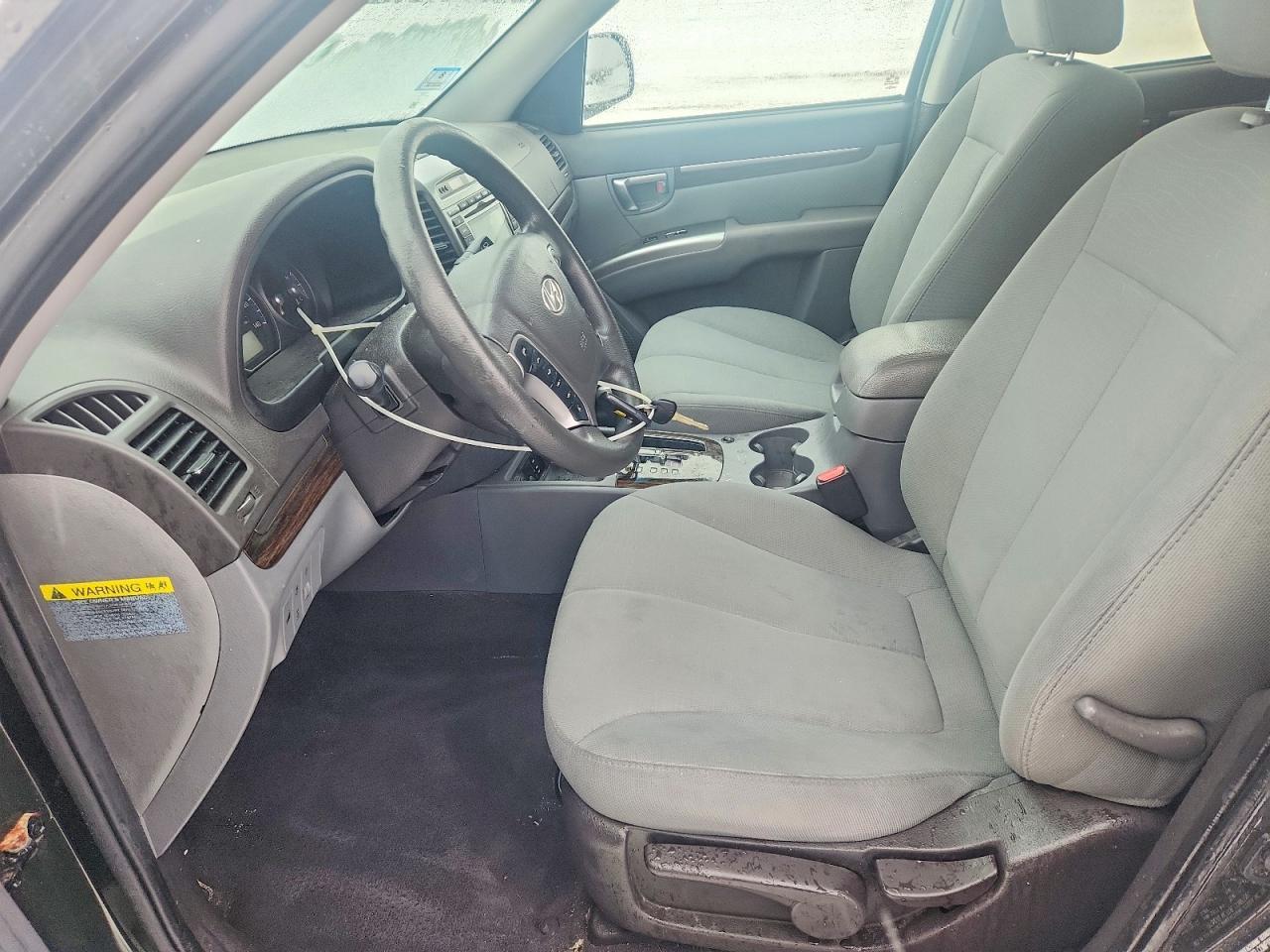 2012 Hyundai Santa Fe Gls - Image 7